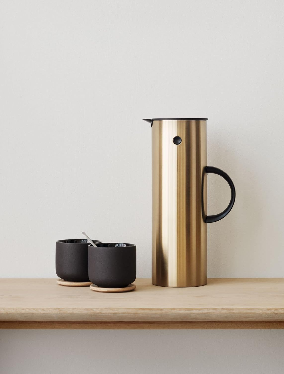 Stelton EM 77 thermoskan 1l brushed brass