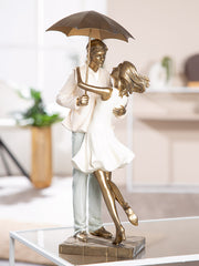 Love in the Rain Paar Sculptuur