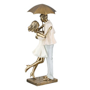 Love in the Rain Paar Sculptuur