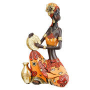 African Beat Vrouwenfiguur Bruin