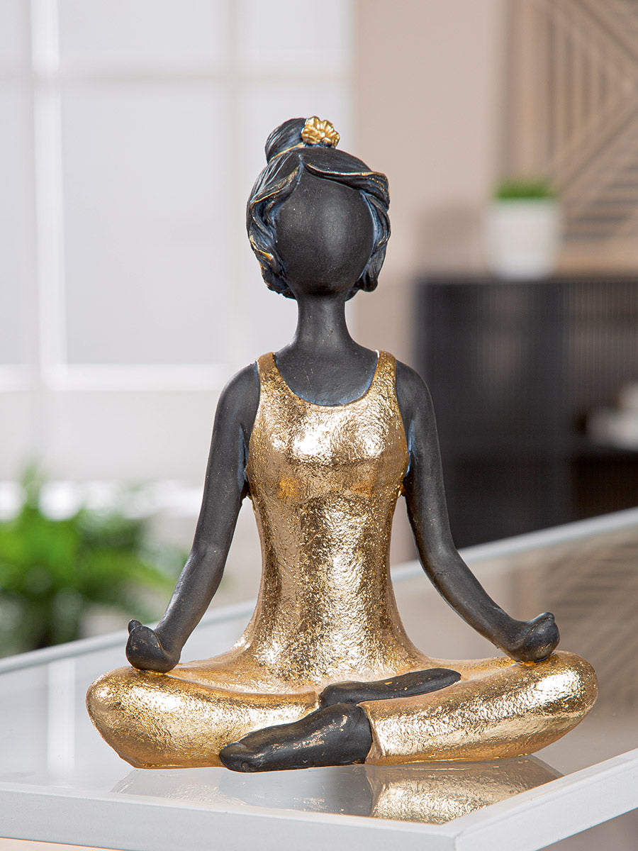Yoga Lady Zittend Vrouwenfiguur Goud