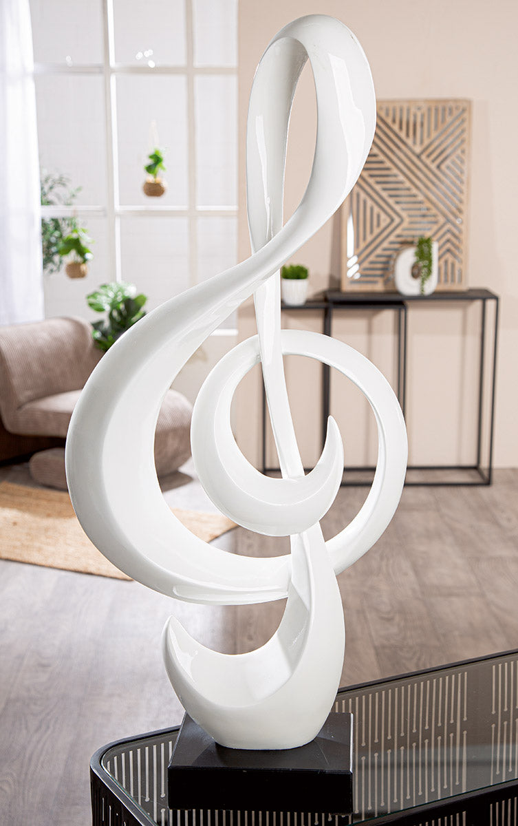 Witte Sleutel Sculptuur op Marmer