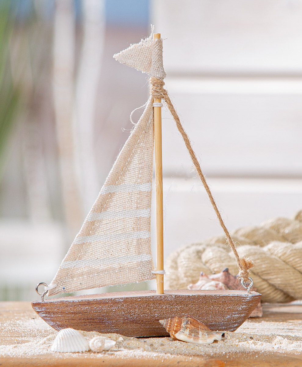 Houten Zeilboot Reliëf 16 cm