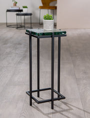 Netra Zwarte Metalen Bijzettafel