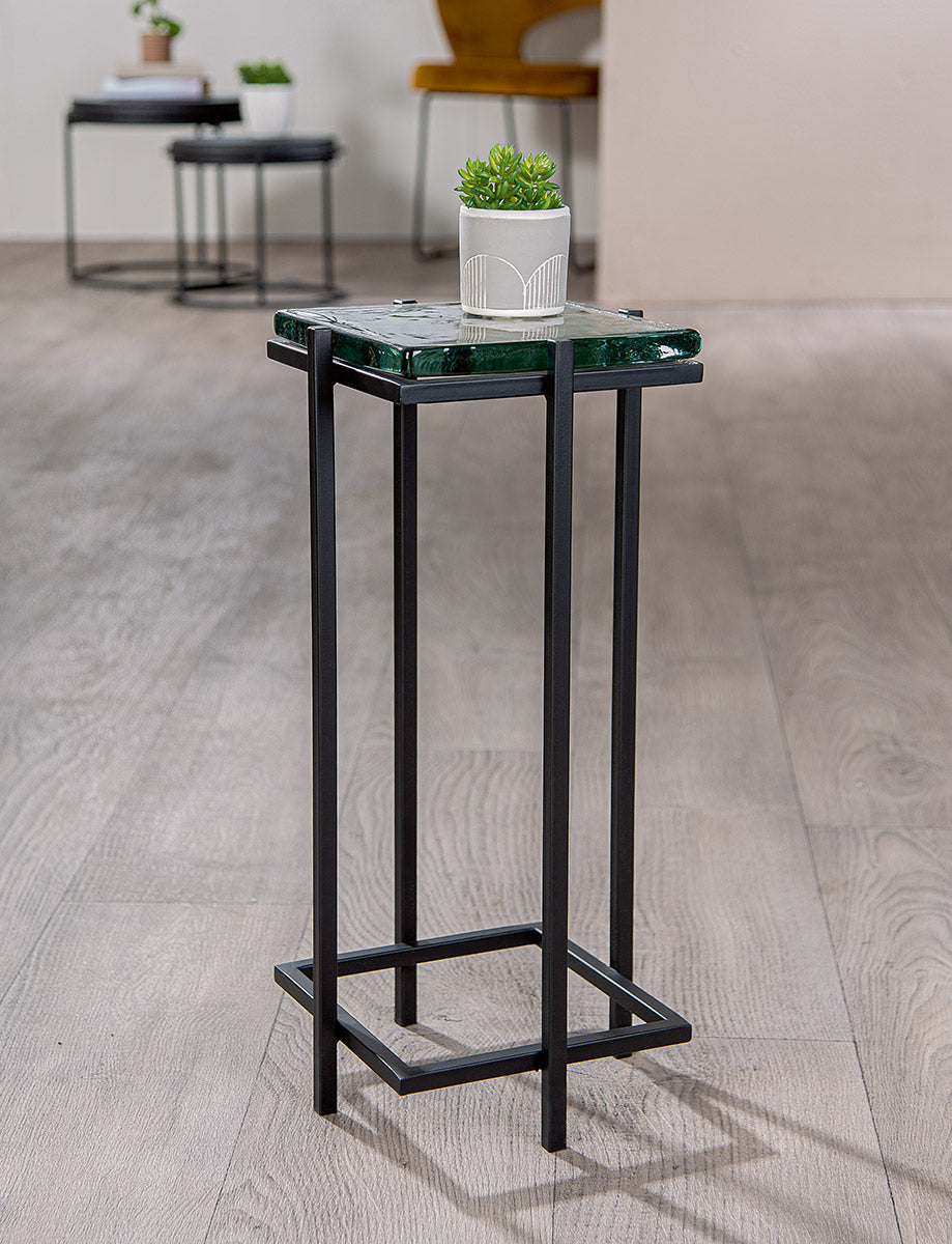 Netra Zwarte Metalen Bijzettafel