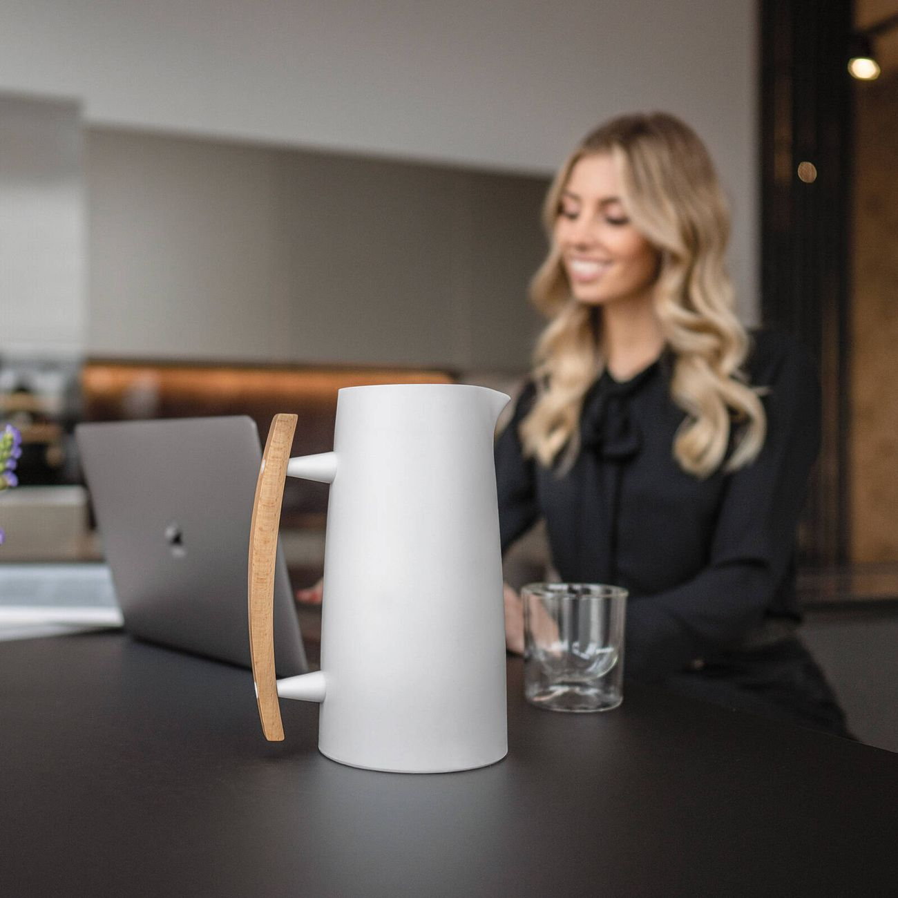 Guzzini Vacuum Flask 1Lt 'Riviera '63' White